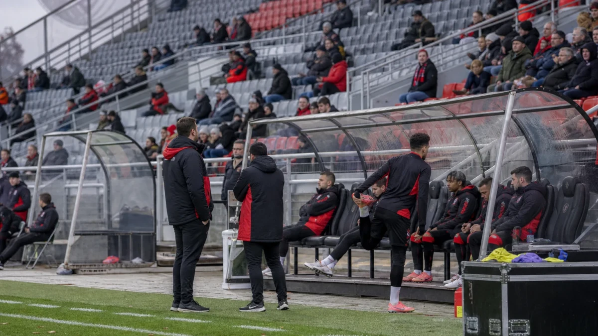 Leverkusen åpnet cupen med 4–0-seier i Wiesbaden
