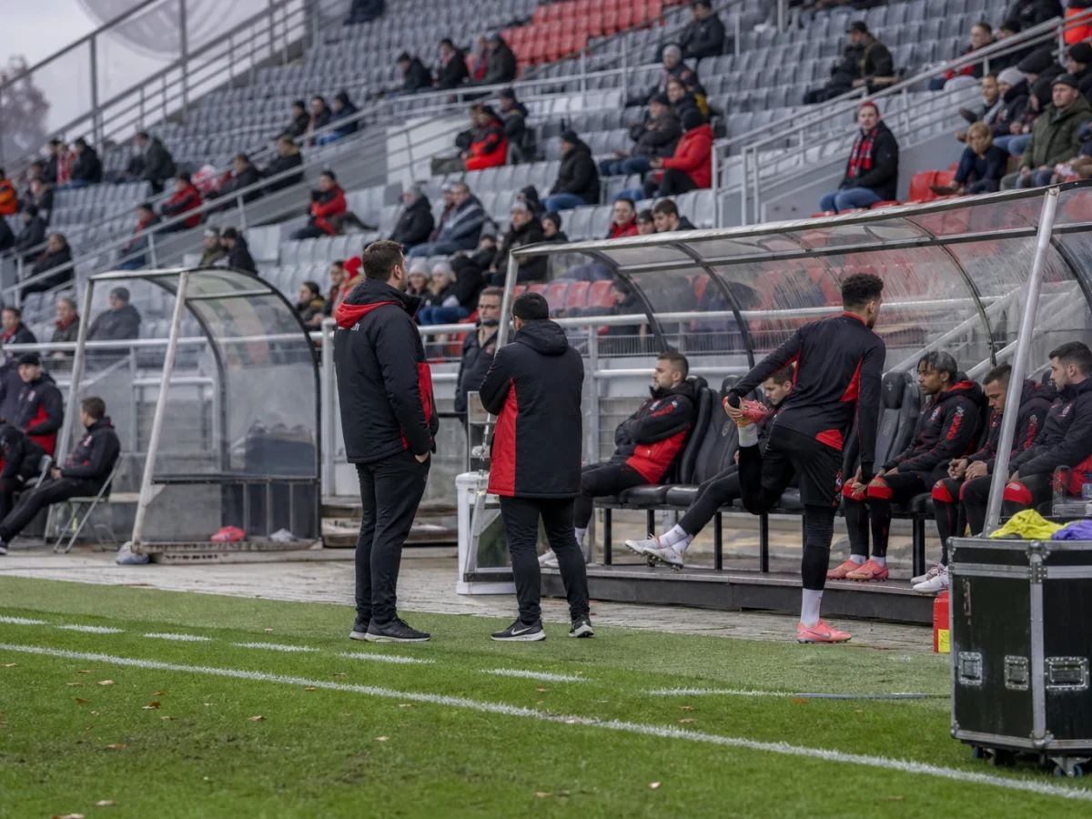 Leverkusen åpnet cupen med 4–0-seier i Wiesbaden
