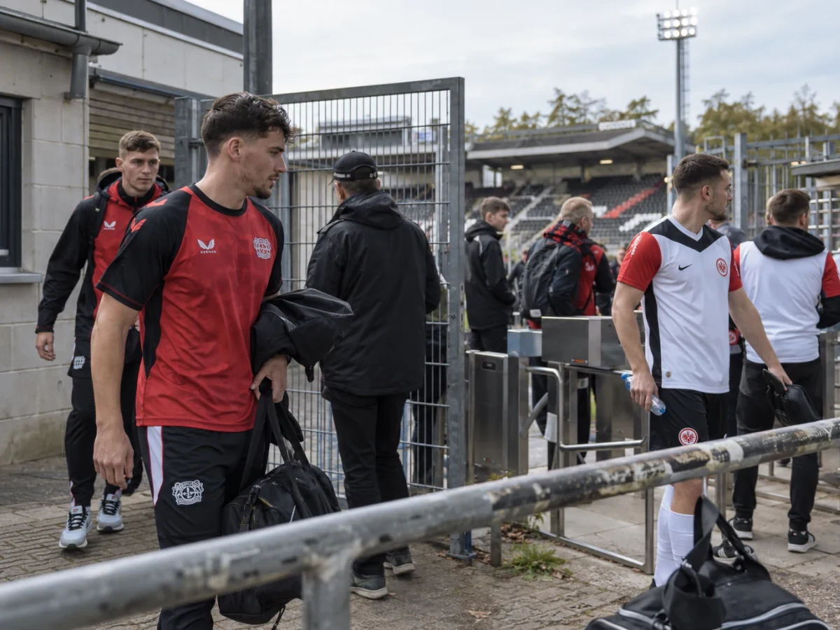 Leverkusen kan passere Frankfurt i striden om tredjeplassen