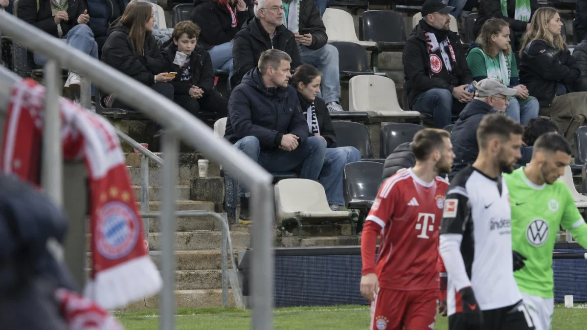 Bayern kan miste førsteplassen i direkte duell med Frankfurt
