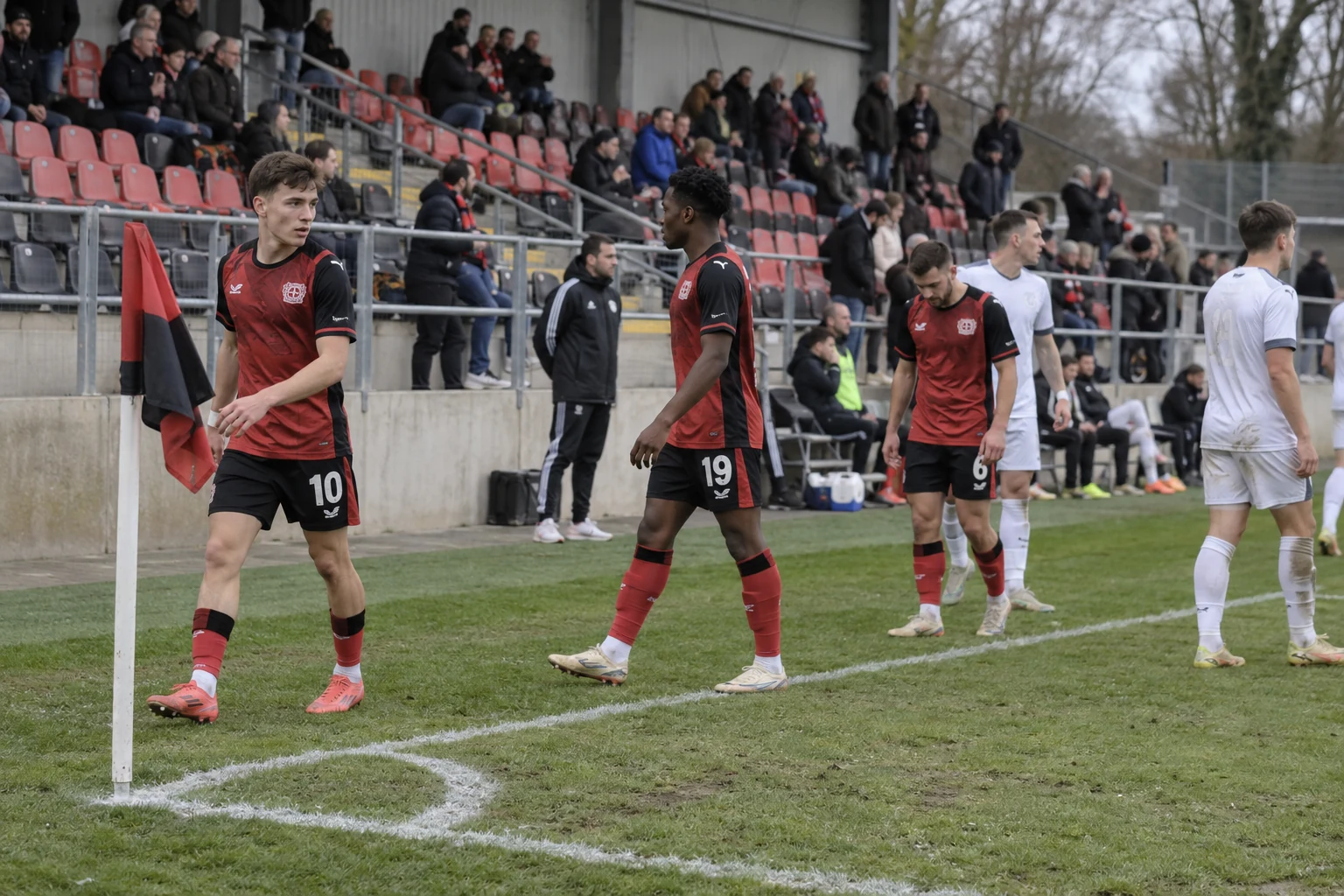 Schick sikret 2-2 for Leverkusen i Augsburg